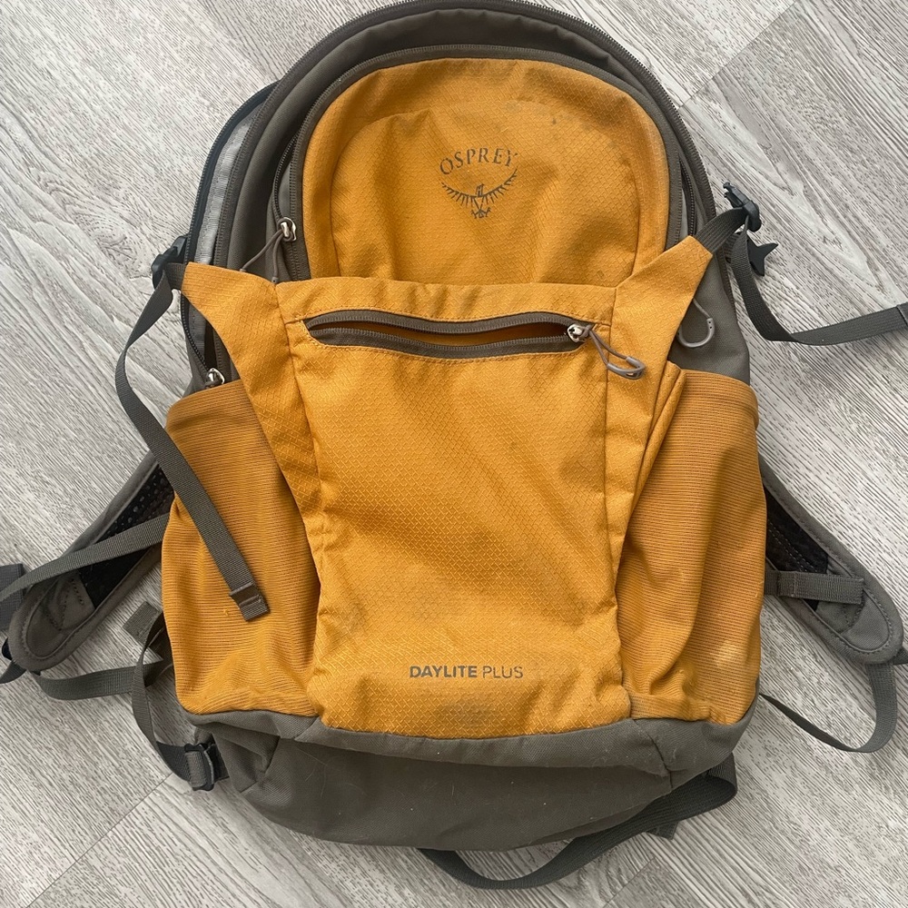 Osprey Daylite Plus Backpack - Orange and Gray